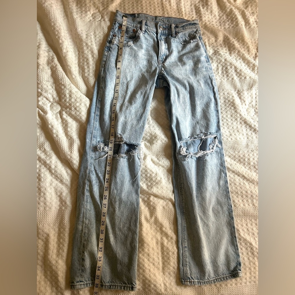 American Eagle Distressed Jeans Size 00 | Light Bleach Dye | Ripped Knees - Picture 8 of 11